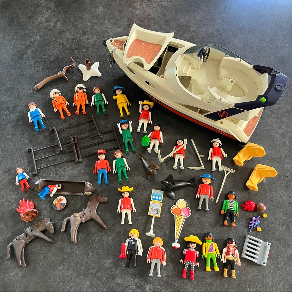 Vintage Playmobil Lot 1974-1990s Figures Accessories & 2005 Yacht Boat Base